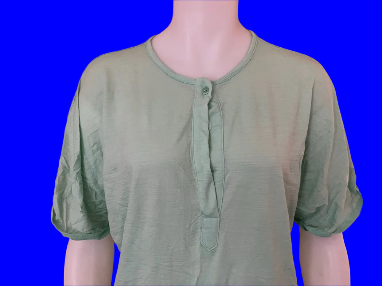 Icebreaker - Pastel Green Tee - Size: M