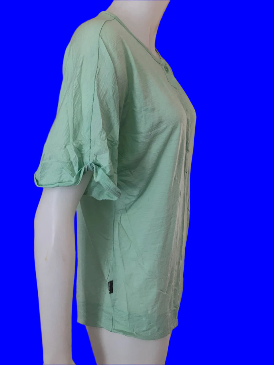 Icebreaker - Pastel Green Tee - Size: M