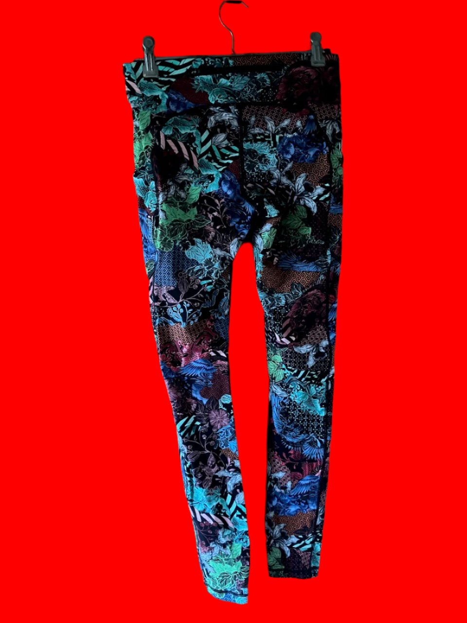 Lululemon - Tropical Print Leggings in Excellent Condition - Size: Lulu 4