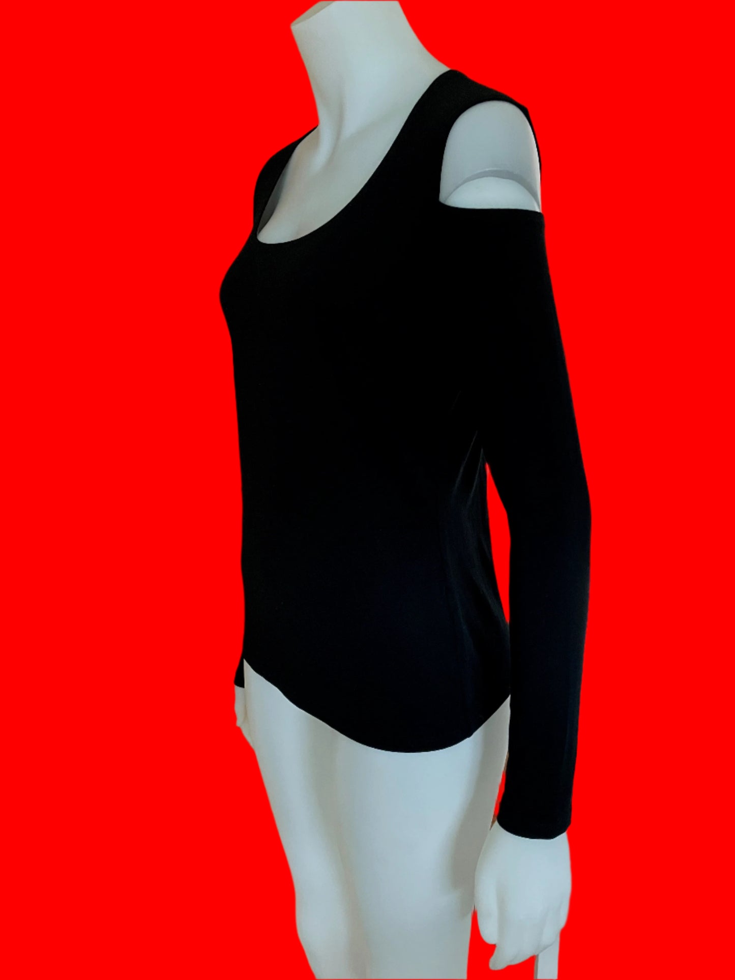 Paula Ryan Pure Merino Cold Shoulder Top - Size: M