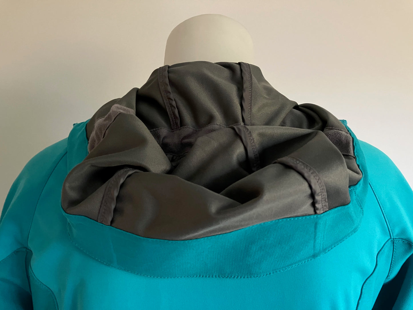 Marmot - High Quality Gore Windstopper Turquoise - Size: M