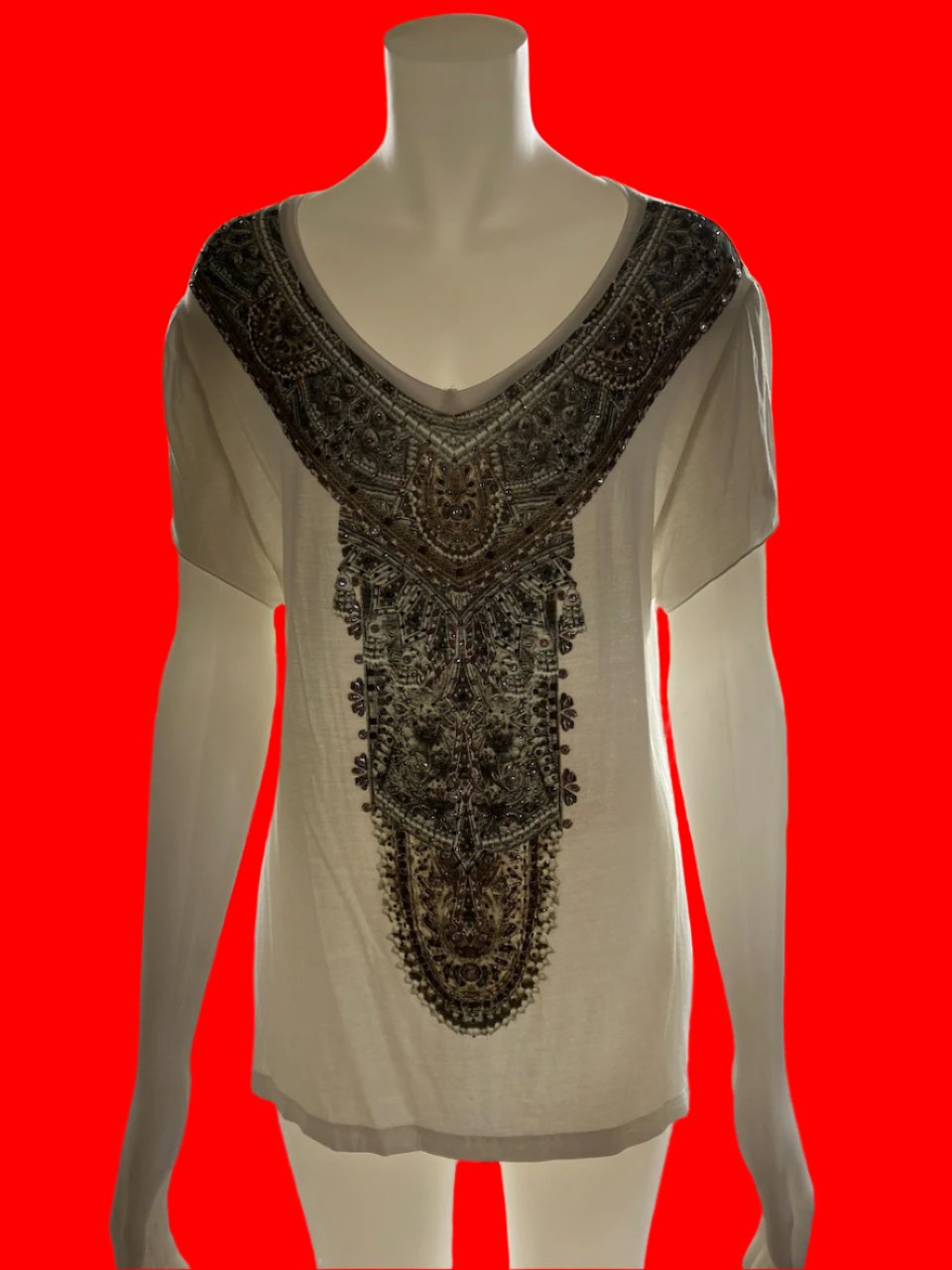 Camilla - Australian Designer Tee - Size: 2