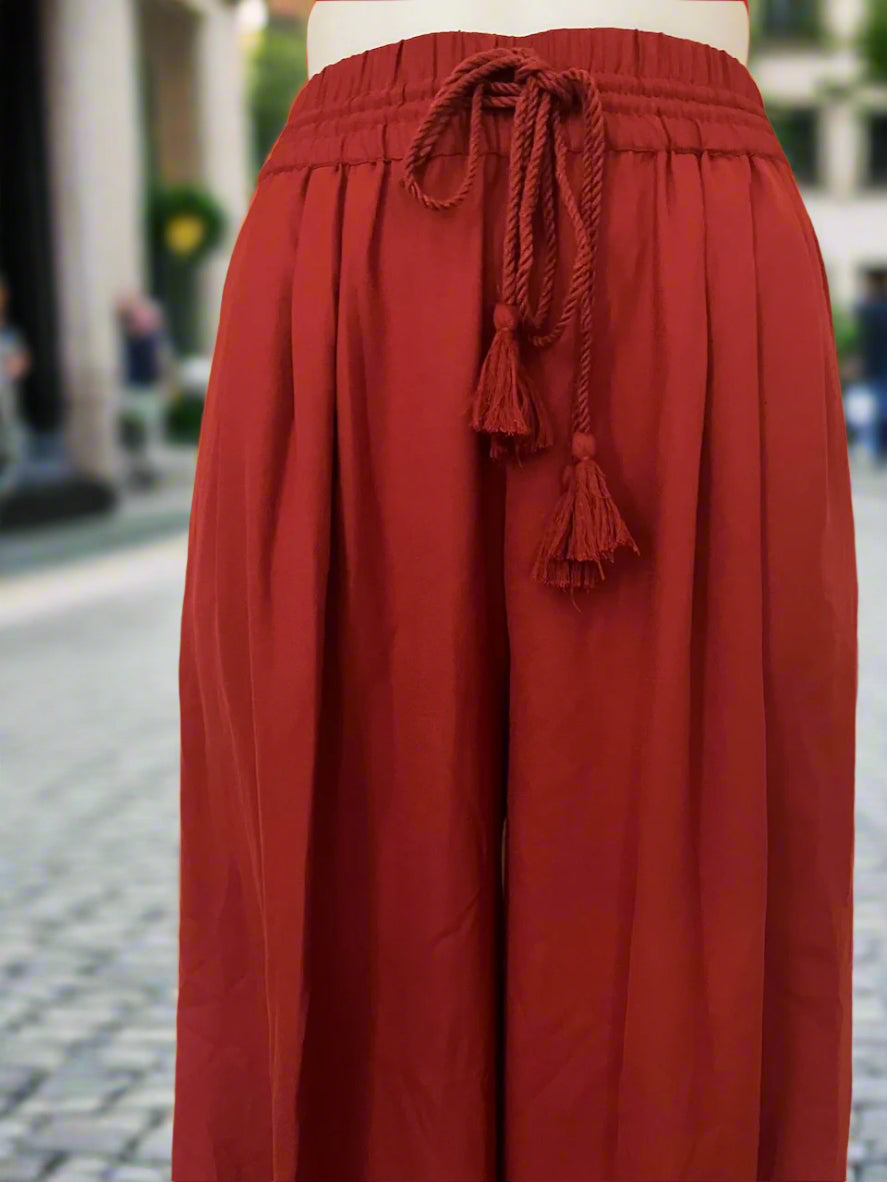 Zara - NEAR NEW - Wide Legged Red Pants With Tie - Size: XS