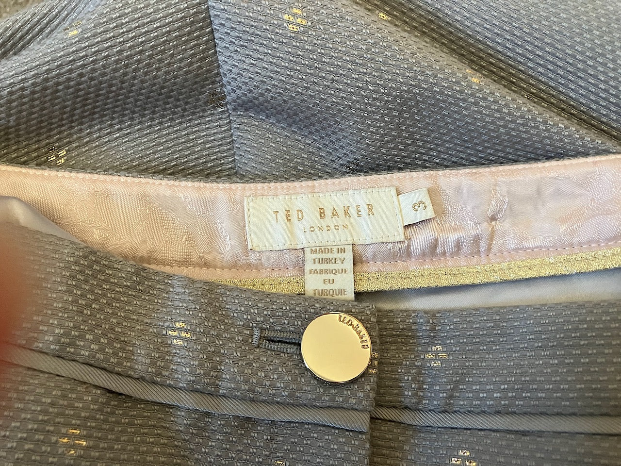 Ted Baker - London - Stylish Grey Textured Pant - Size: M