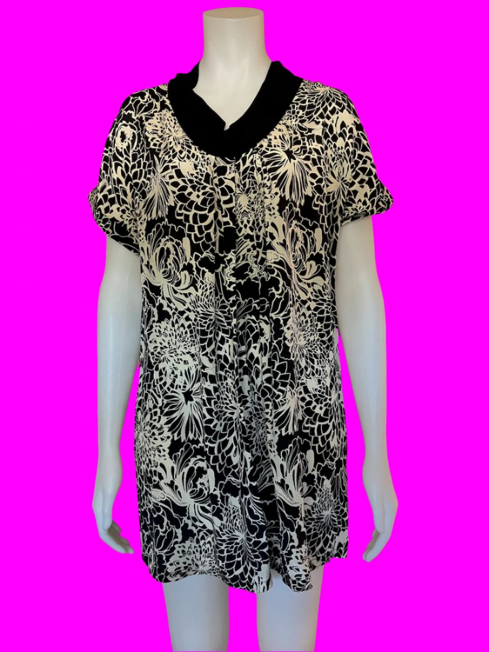 Stella Gregg - NZ Designer - Pure Silk Tunic With Print - Size: S