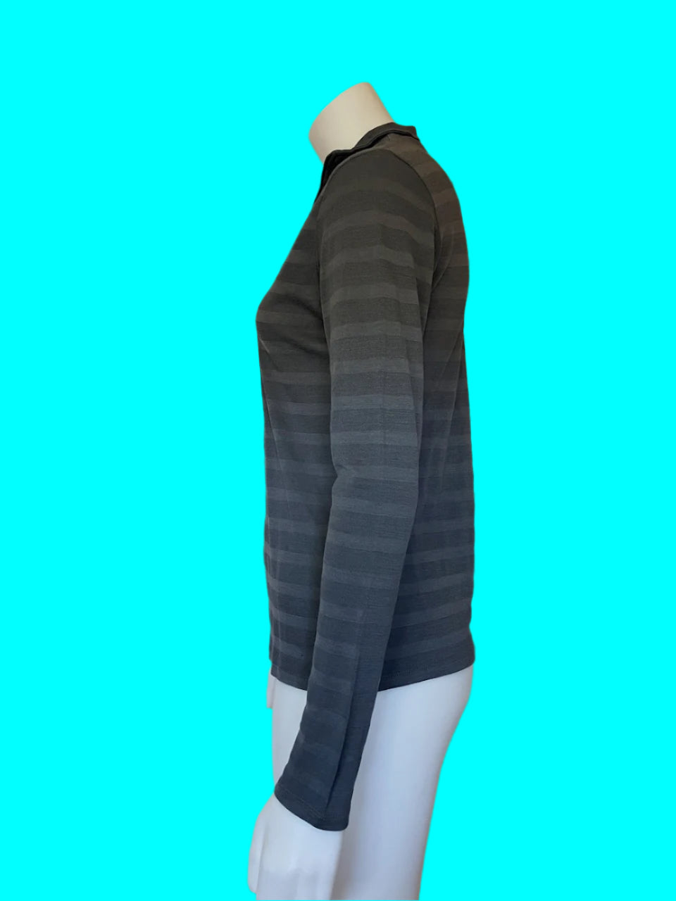 Untouched World - Merino - Grey Top With Zip - Size: M
