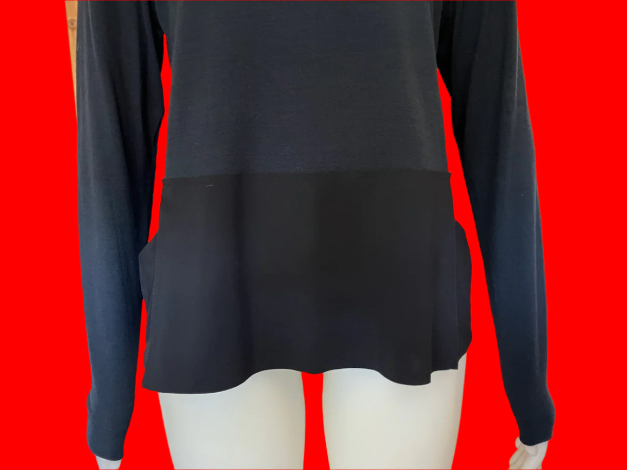 Paula Ryan - Contrast Hem Boxy Top - Size: M