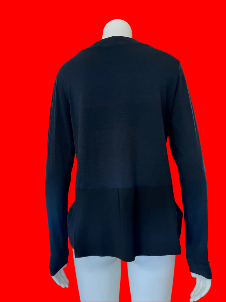 Paula Ryan - Contrast Hem Boxy Top - Size: M