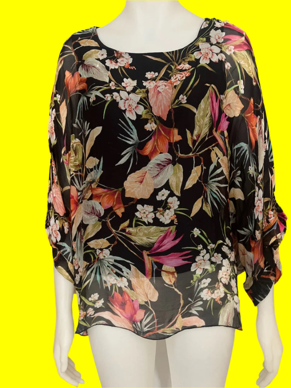 Beautiful Silk & Viscose Floral Top - Made in Italy - Size: S