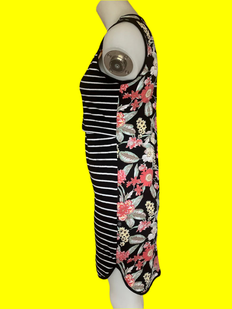 Addison - Floral and Stripe Breastfeeding & Maternity Dress - Size: 8