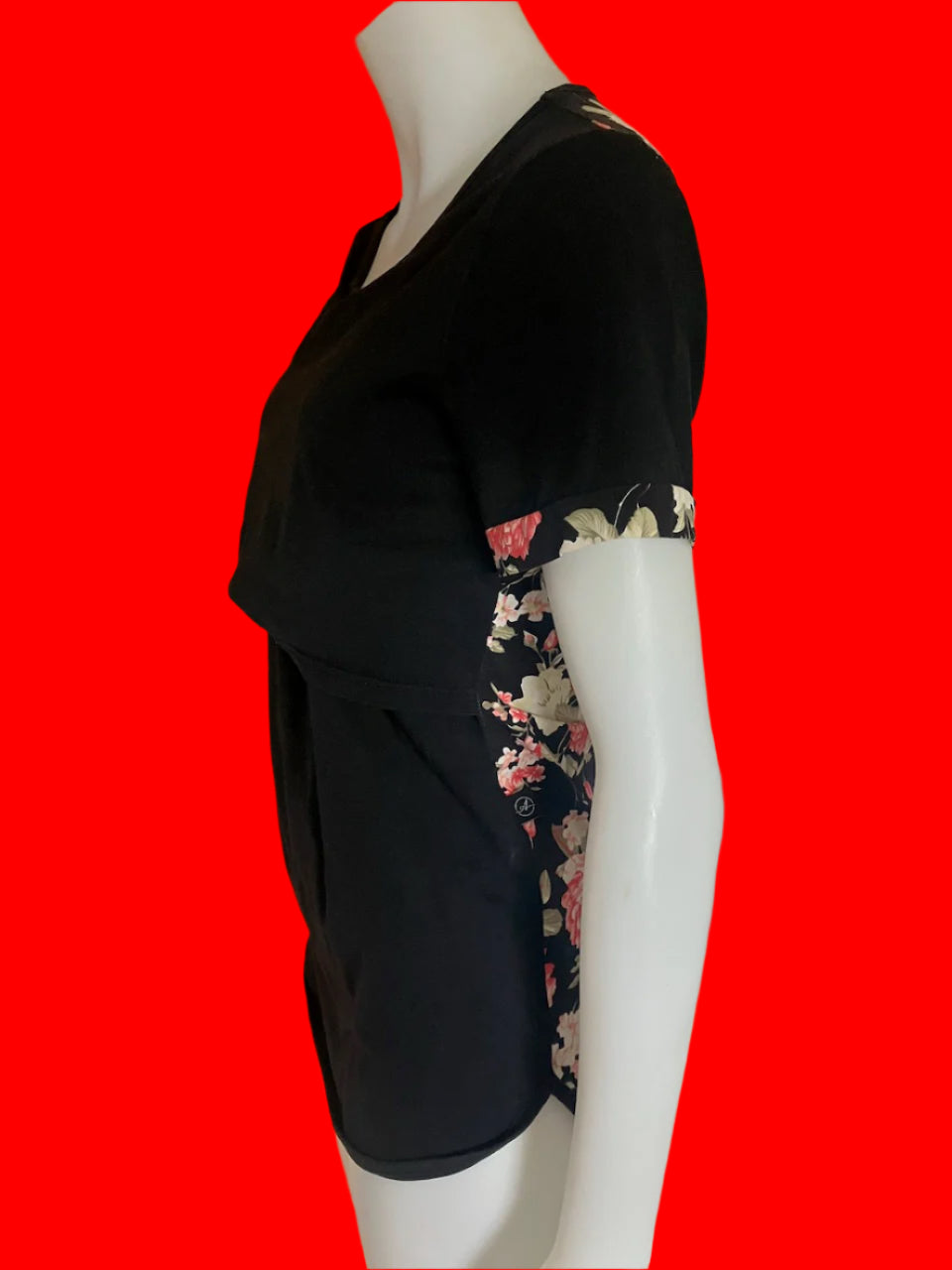 Addison - Black Breastfeeding Tee With Rose Print - Size: 8