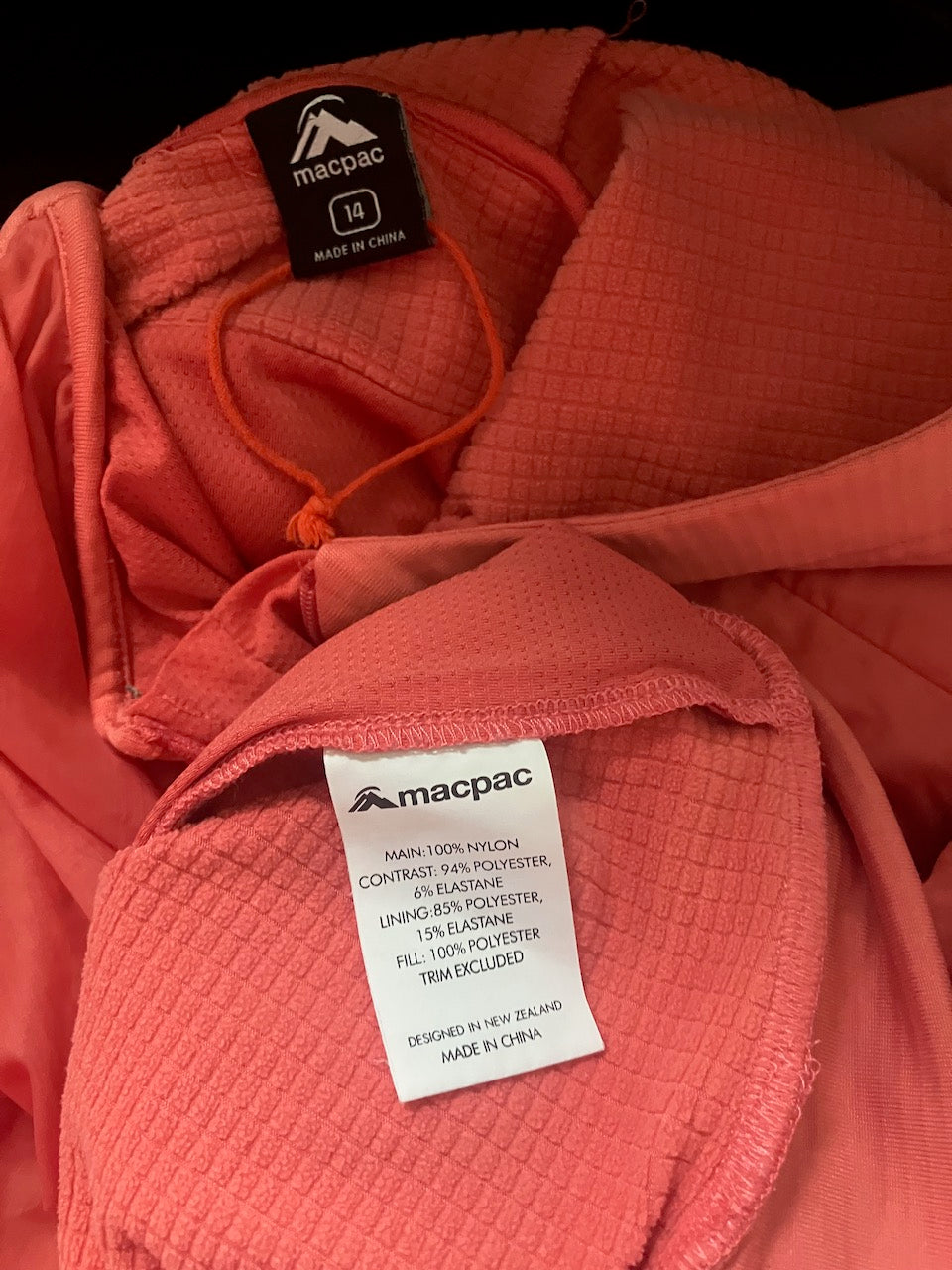Macpac - Lightweight Women's Top With Hood & Pockets - Size: 14