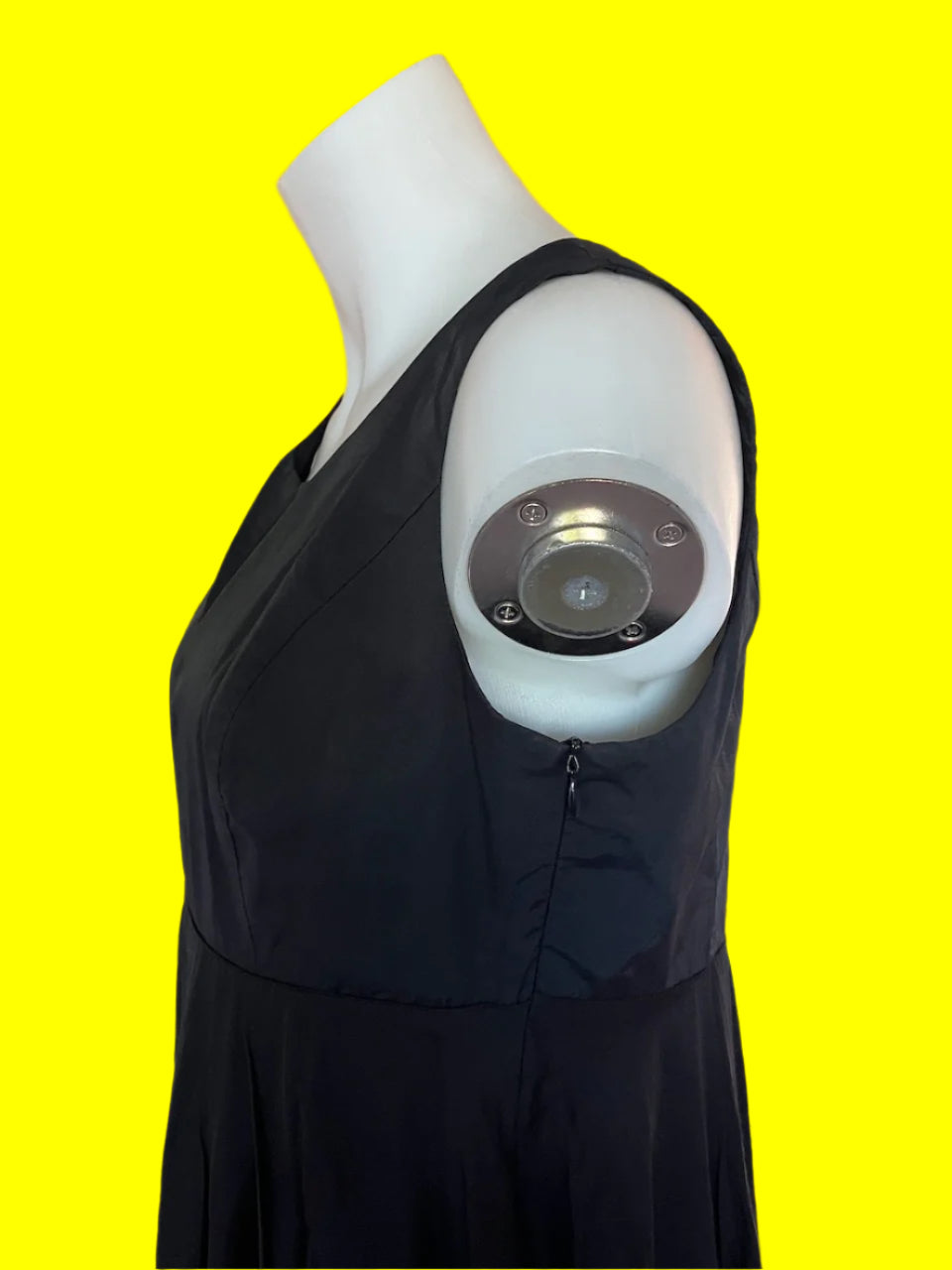Cue - Stylish Black Dress/V Neck - Size: 12