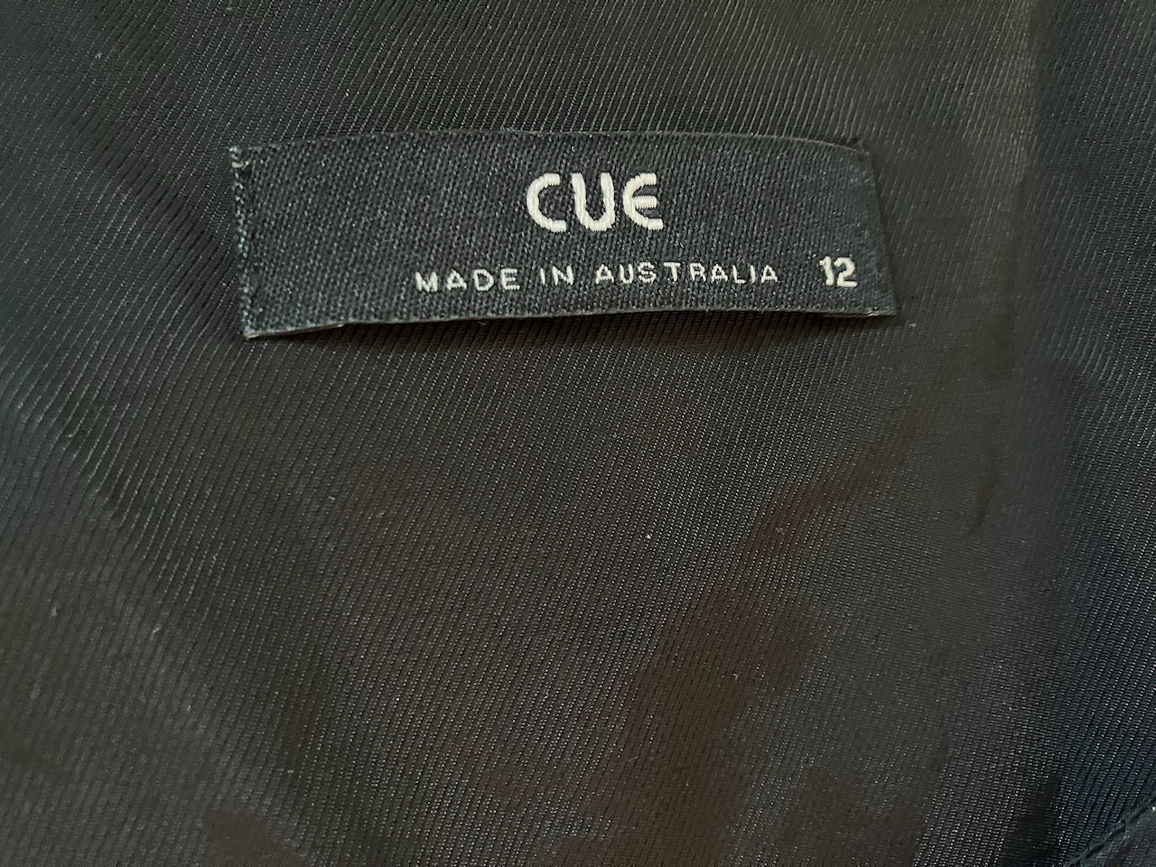Cue - Stylish Black Dress/V Neck - Size: 12