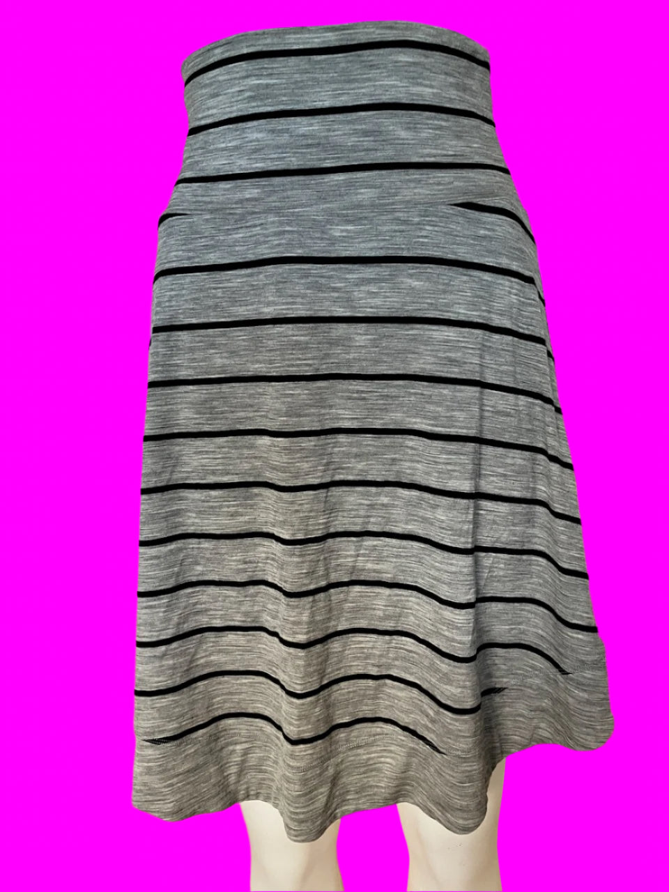 Icebreaker Grey & Black Striped A-Line Skirt - Excellent Condition - Size: S