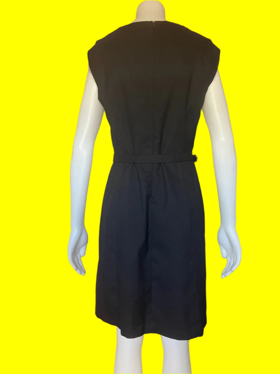 Cue - Little Black Dress With Belt - Size: 14
