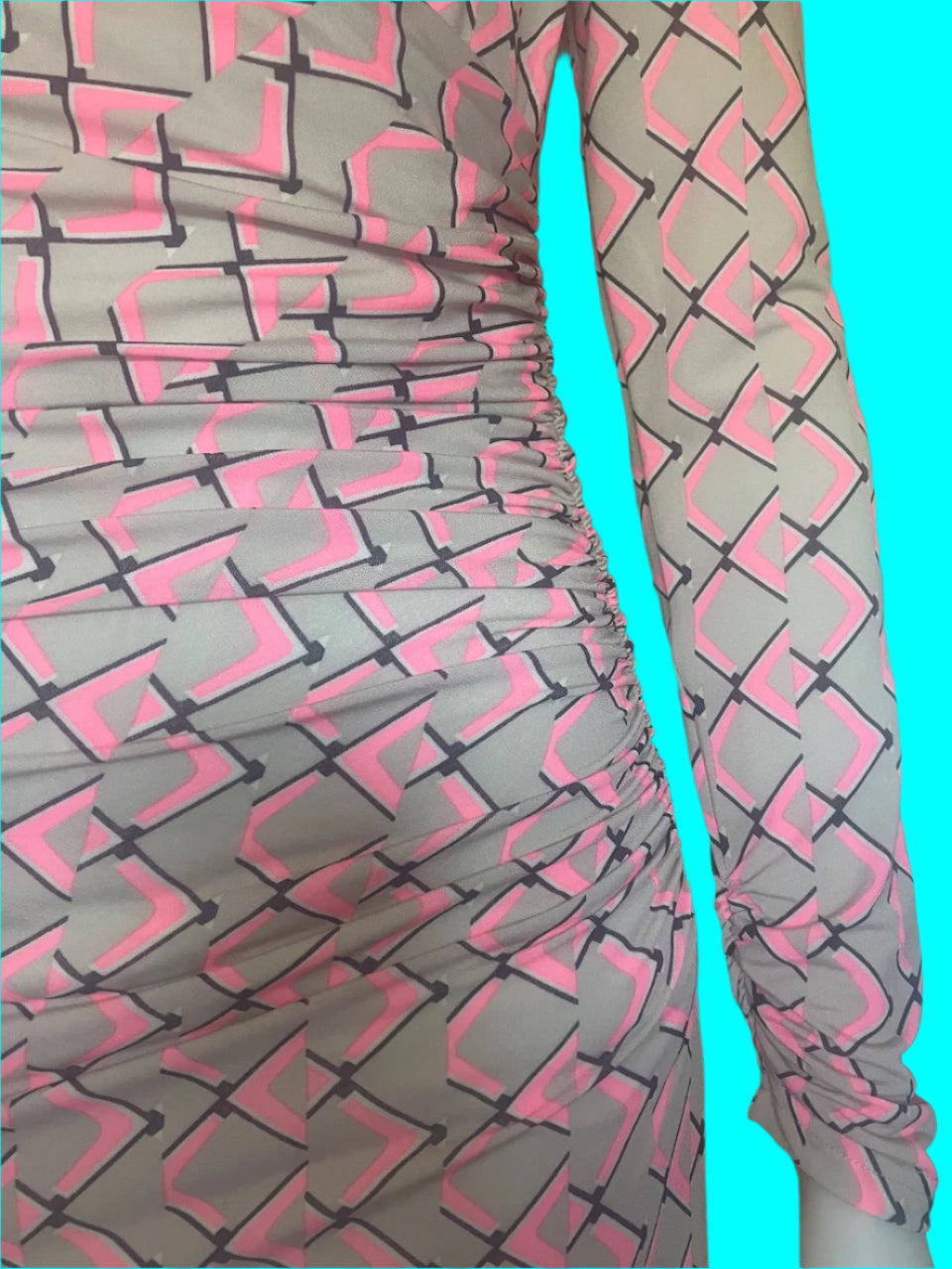 Augustine - Slim Fitting Pink & Grey Patterned Dress - Size: XS