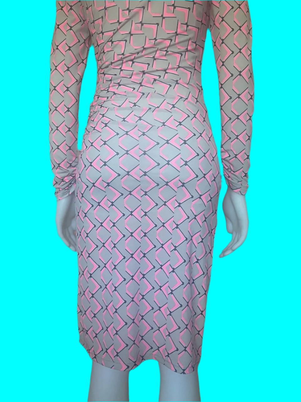 Augustine - Slim Fitting Pink & Grey Patterned Dress - Size: XS