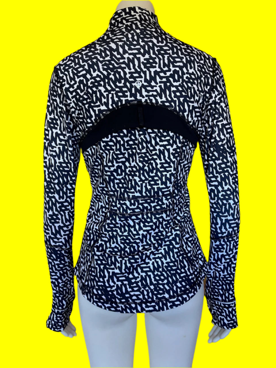 Lululemon - Fitted Jacket With Navy and White Print - Size: Lulu 8