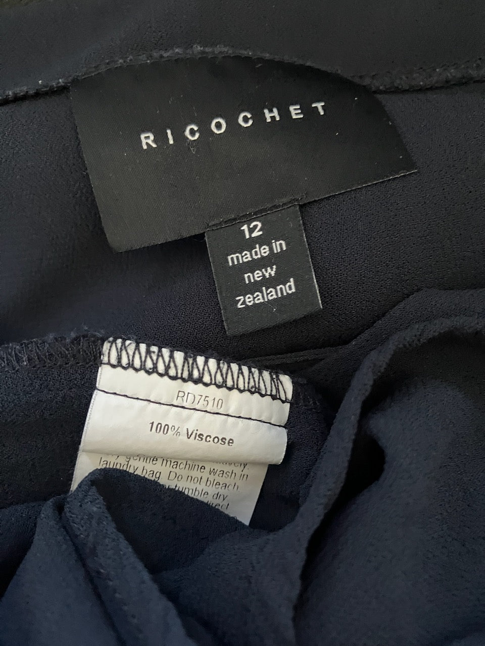 Ricochet - NZ Designer Navy Blue Tunic Top - Size: 12