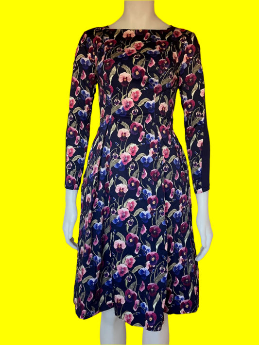 Wilson Trollope - NZ Designer - Beautiful Pansy Dress - Size: 8