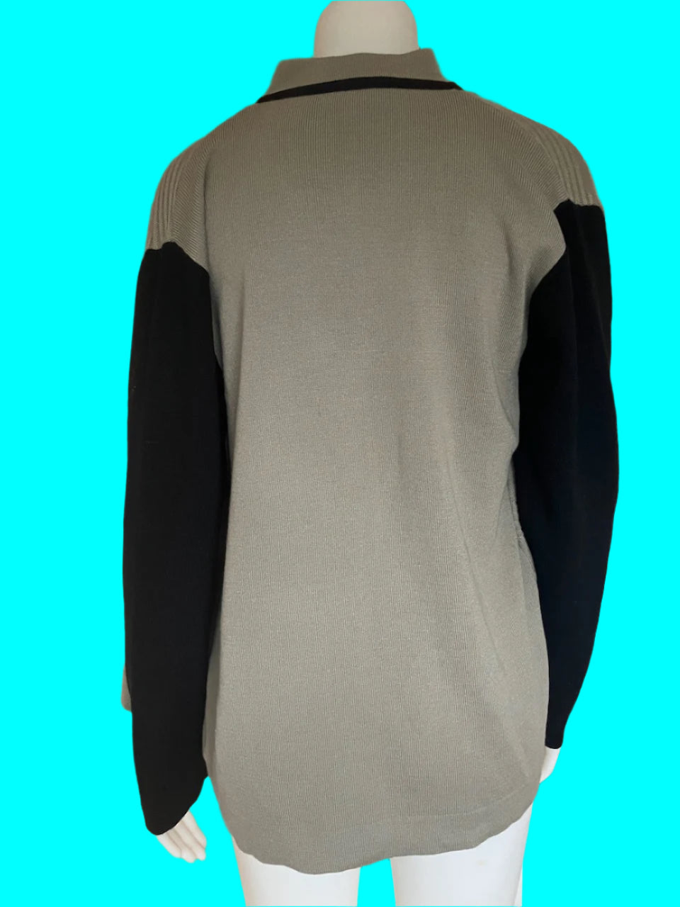 Line 7 - Two Tone Cardigan - Size: L